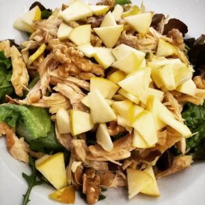 Lee más sobre el artículo Ensalada de pollo y nueces. Etapa 2 de FIT6.