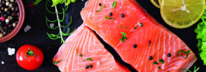 Lee más sobre el artículo Brochetas coloridas de salmón